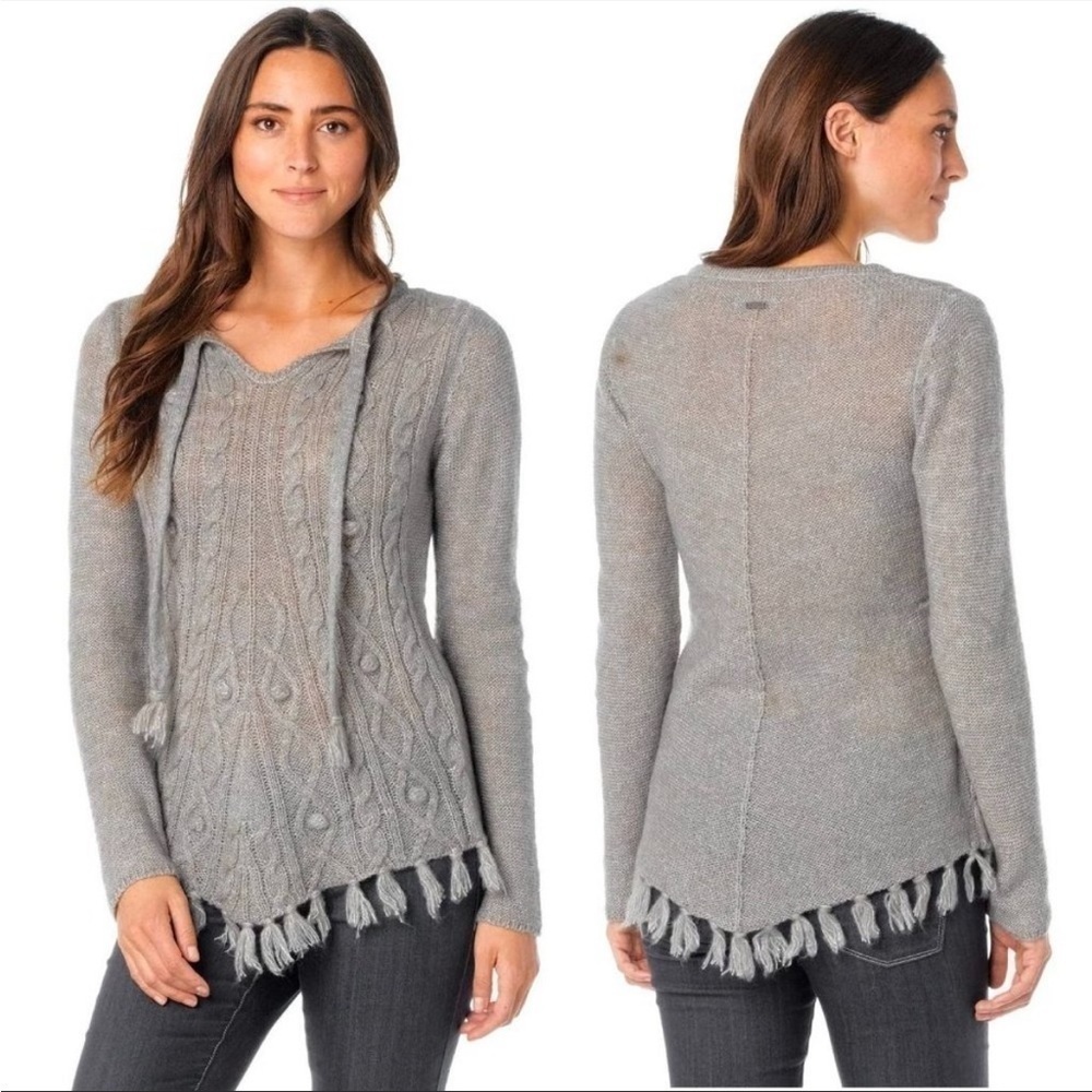 PrANa Gray Fog Shelby Poncho Sweater With Fringe Sz M EUC